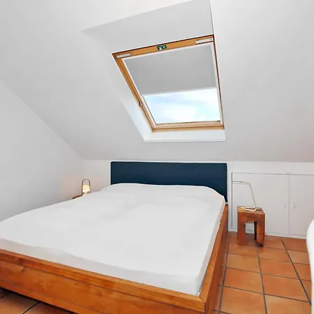 Strandstrasse 14 15 *